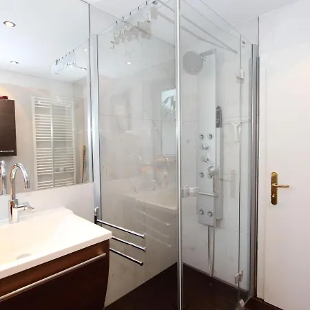 Evelyne By Interhome